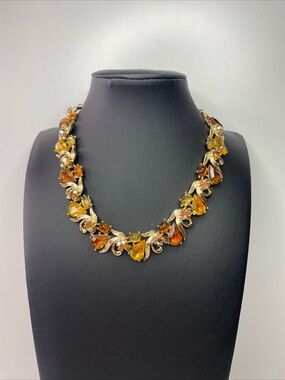 Vintage Arthur Pepper Gold-Tone Amber Crystal Floral Necklace - (Amber/Yellow)